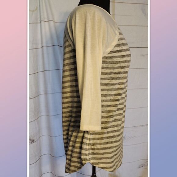 Weavers XL Soft 3/4 Sleeve White Sleeves Torso Is Grey And White Striped. - Picture 2 of 4